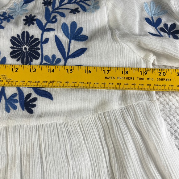 J. Marie White Blue Floral Embroidered Tiered Mini Dress Womens Medium  Pockets - Picture 6 of 11